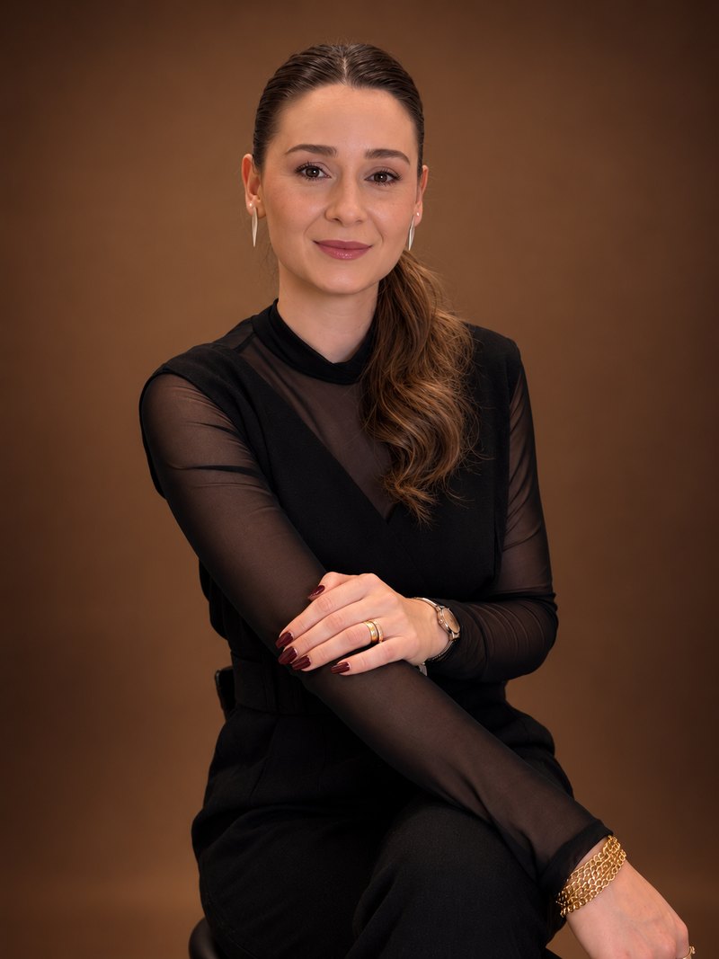 Dra. Camila Frizon Woll, dentista especialista em Endodontia em Sananduva